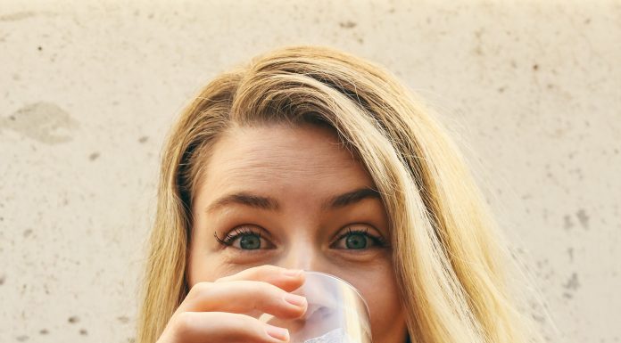 The Importance of Hydration: Tips for Staying Hydrated Throughout the Day